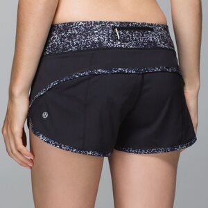 Lululemon Run: Speed Short *4-way Stretch Black /Rocky Road Sand Dune Toothpaste